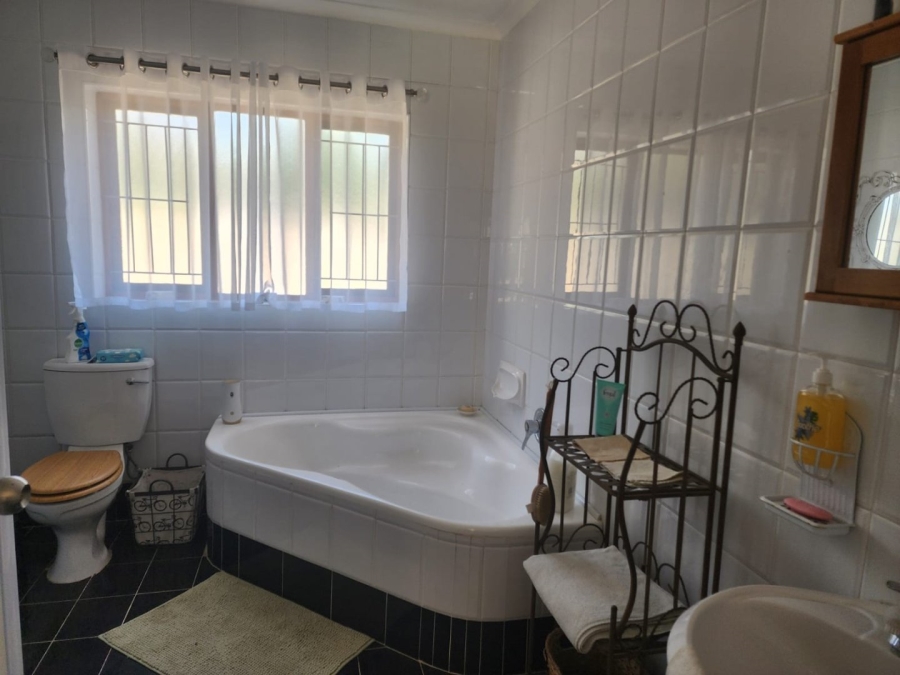 3 Bedroom Property for Sale in Summerstrand Eastern Cape